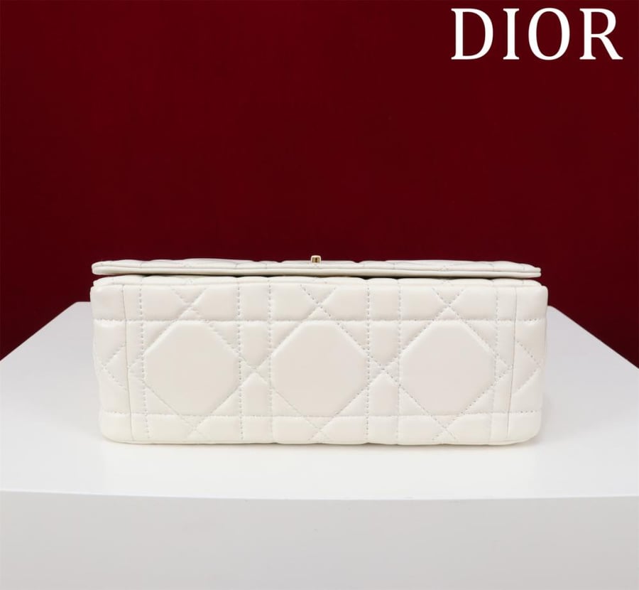 Soft Dior Caro