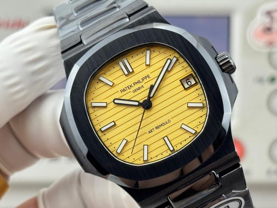 Patek Philippe Nautilus AET Remould