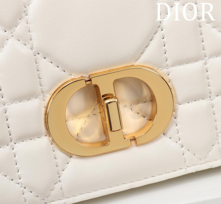 Soft Dior Caro