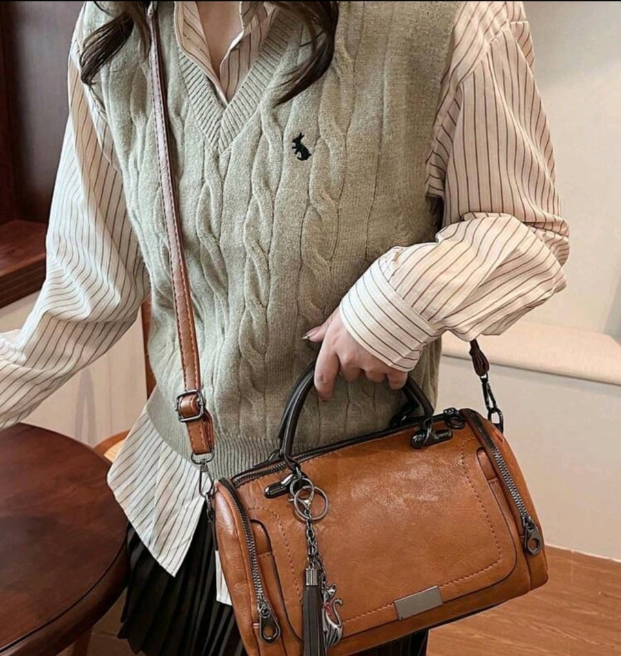 حقيبة كتف نسائية ذات سعة كبيرة