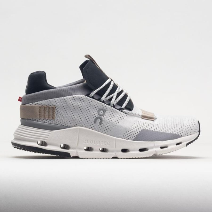 On RUNNING (Beige & Dark blue)