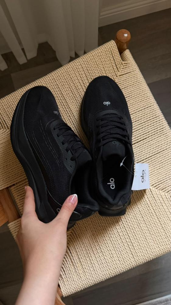 (alo runner (Black