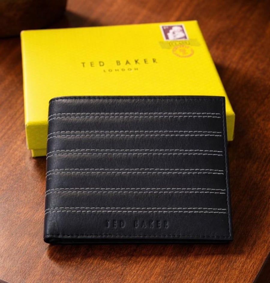 محفظة بطاقات Ted Baker