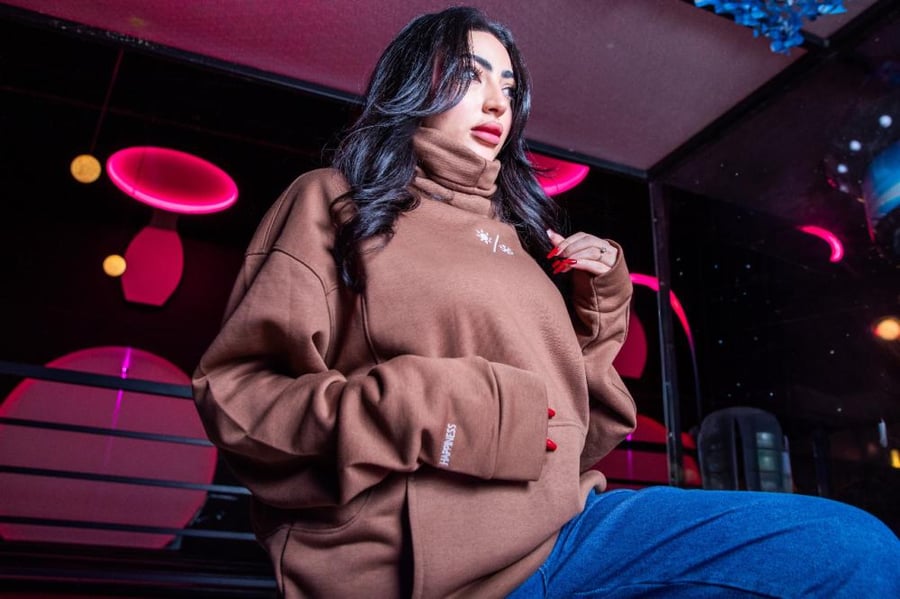 Brown hoodz