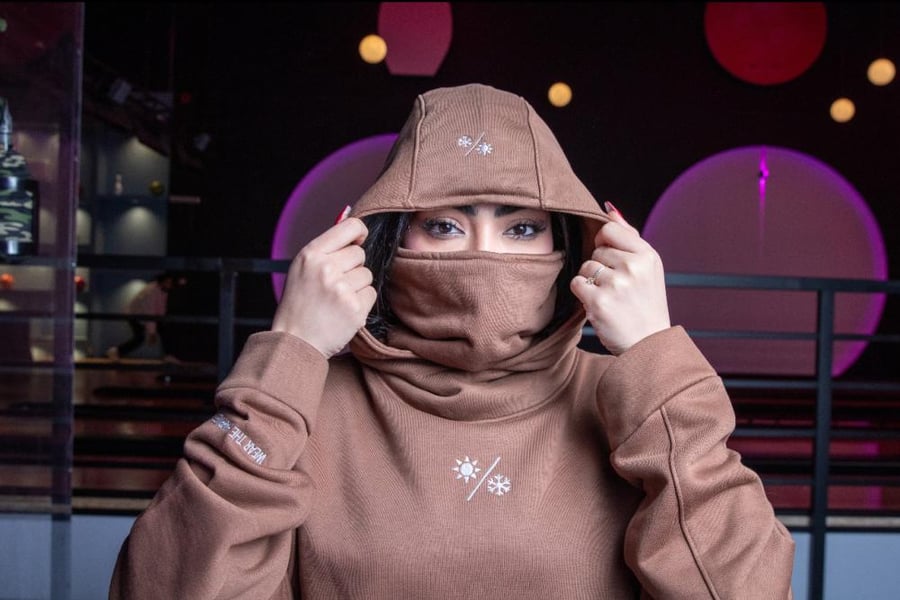 Brown hoodz