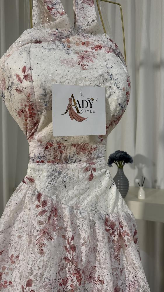 The elegance dress of the flower