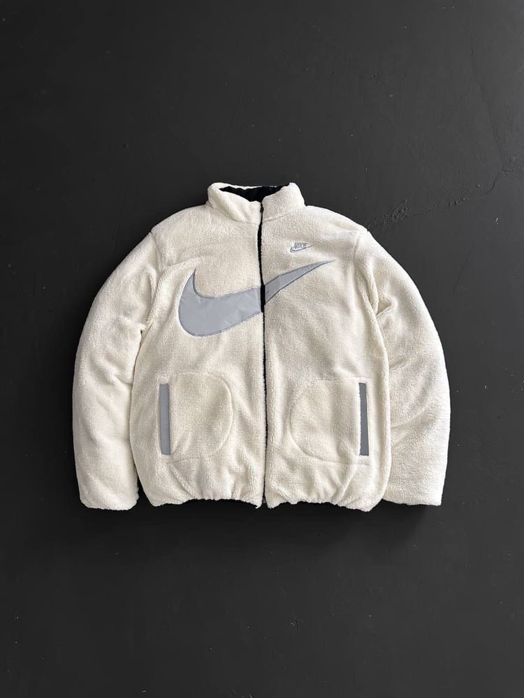 ‏جاكيت Nike دبل فيس
