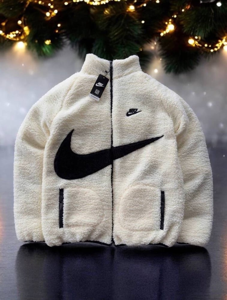 ‏جاكيت Nike دبل فيس