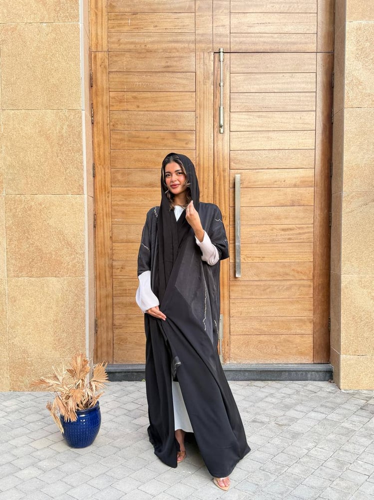 عباية حرير مغسول بالخيوط الذهبي  - Abaya 11-196