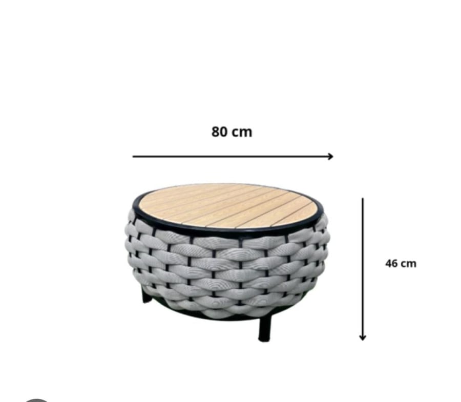 Outdoor sitting with 7 seats