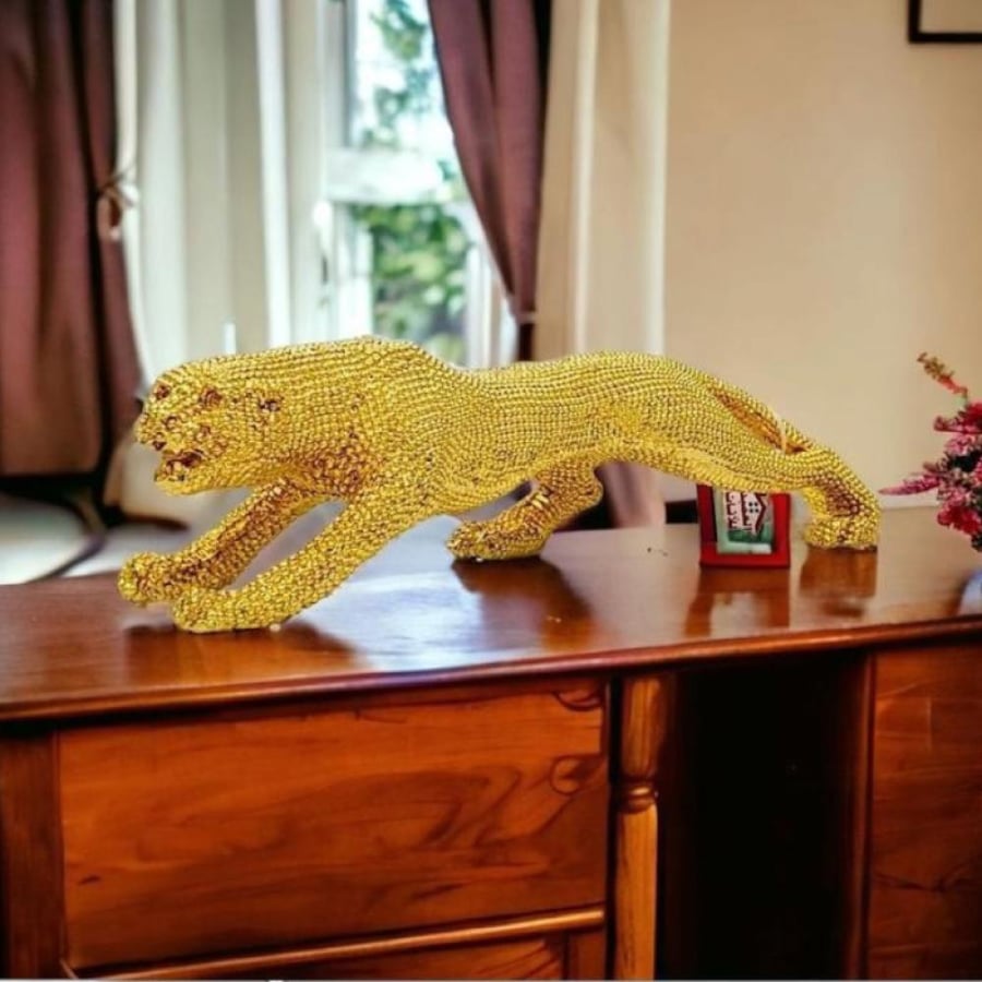 A remarkable tiger-shaped piece 17x17x70 cm - Gold