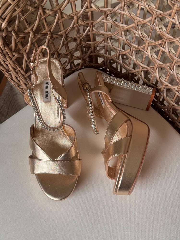 كعب ميو ميو Miu Miu