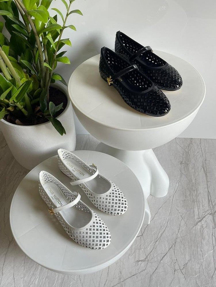 حذاء فلات لويس فيتون Louis Vuitton Flats