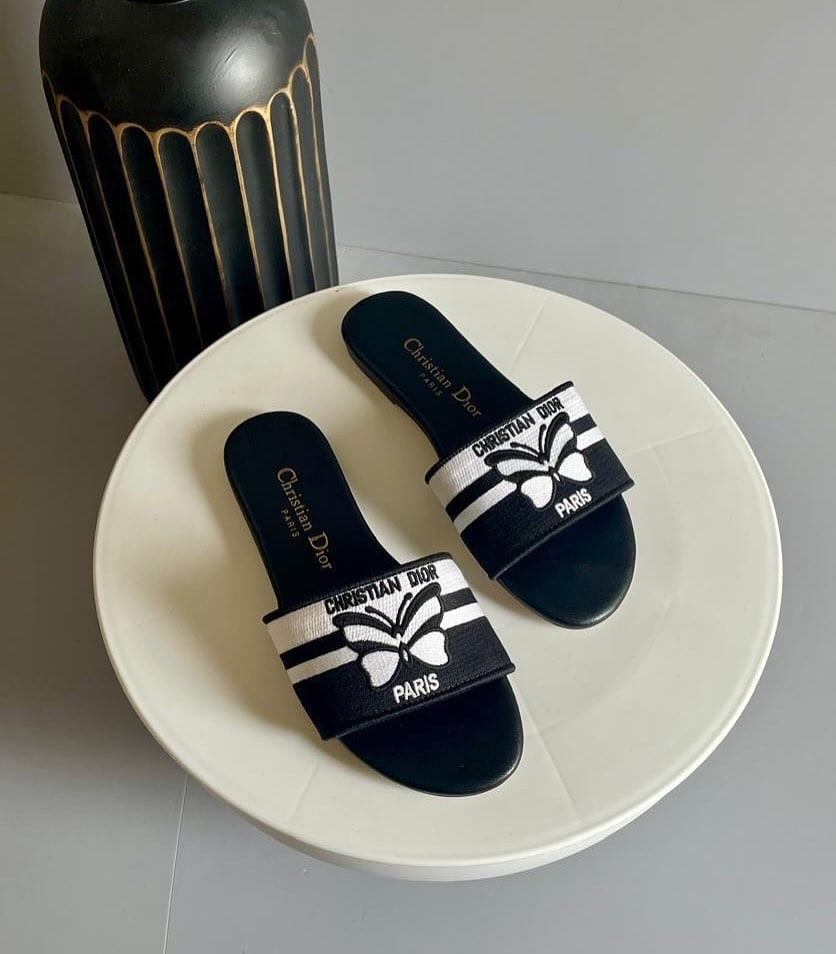 حذاء نسائي ديور Dior