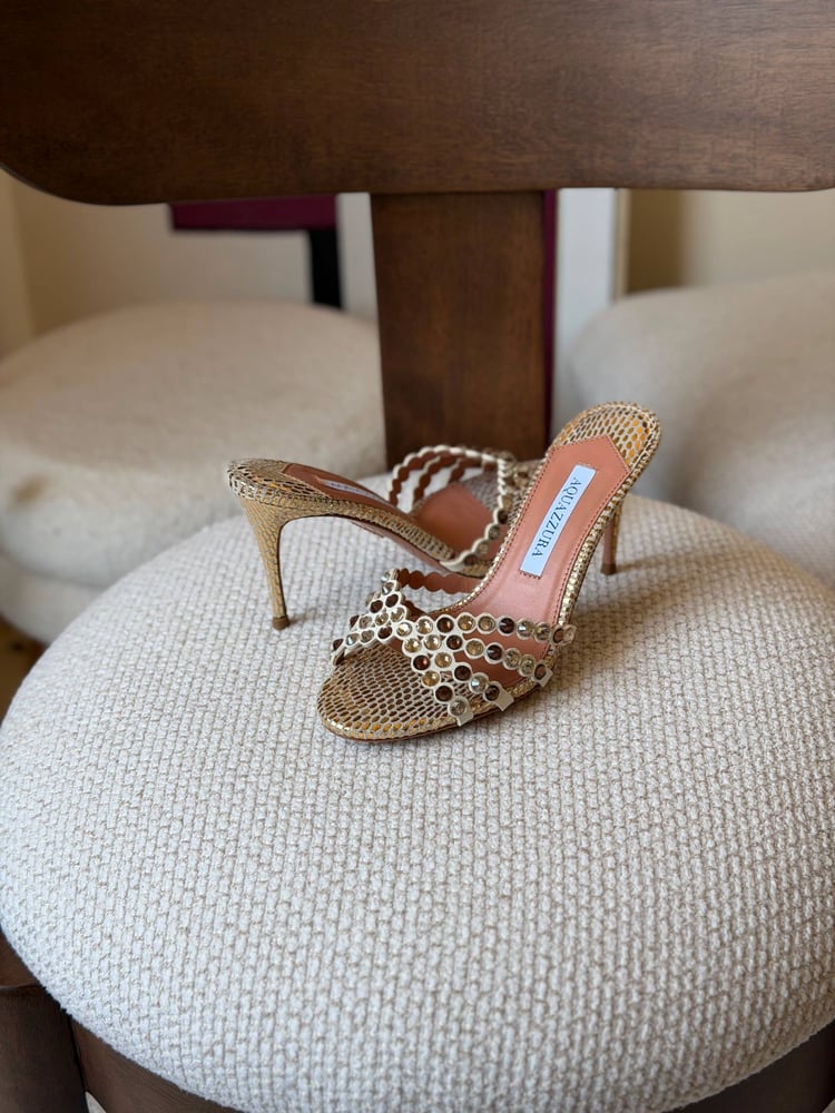 كعب أكوازورا مرصع AQUAZZURA
