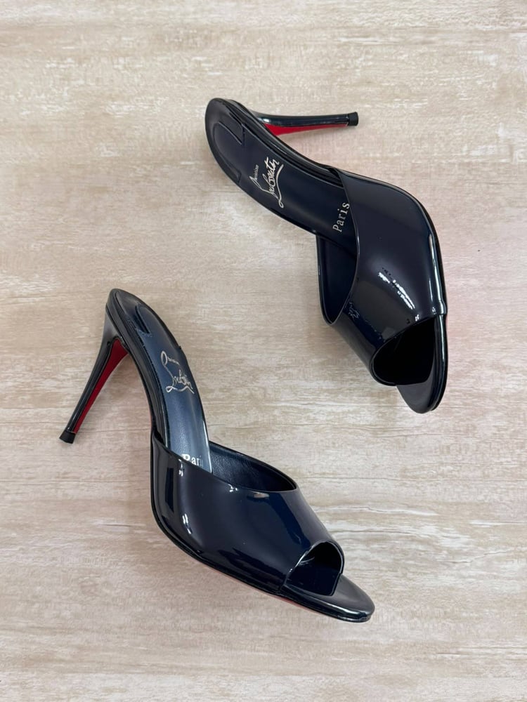 كعب لوبوتان لمعة LOUBOUTIN