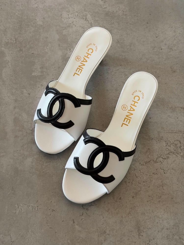 كعب شانيل CHANEL ميول