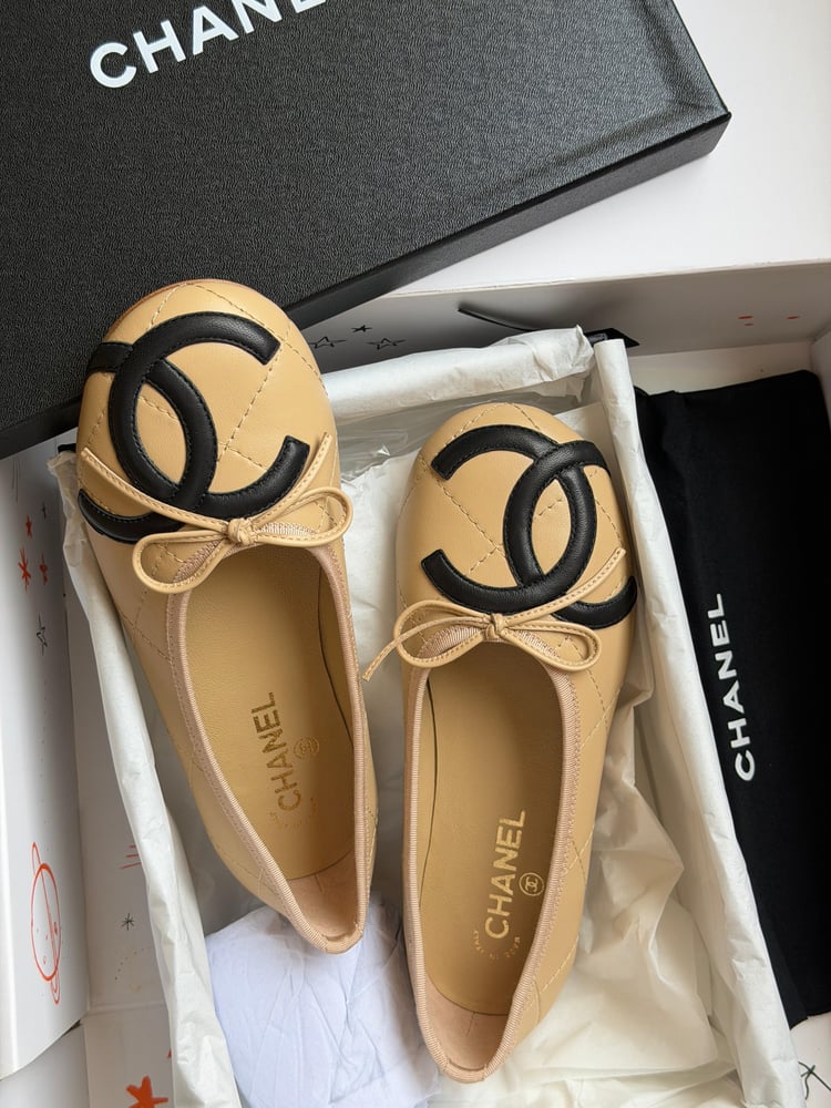 حذاء باليرينا شانيل CHANEL
