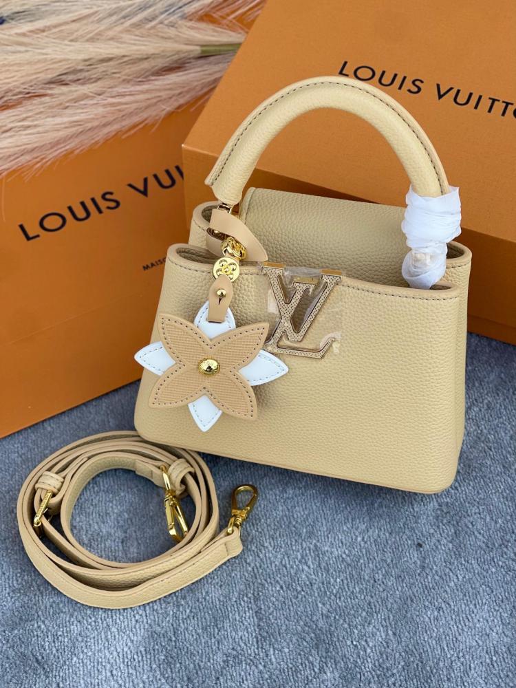 Louis Vuitton Capucines Mini 21cm