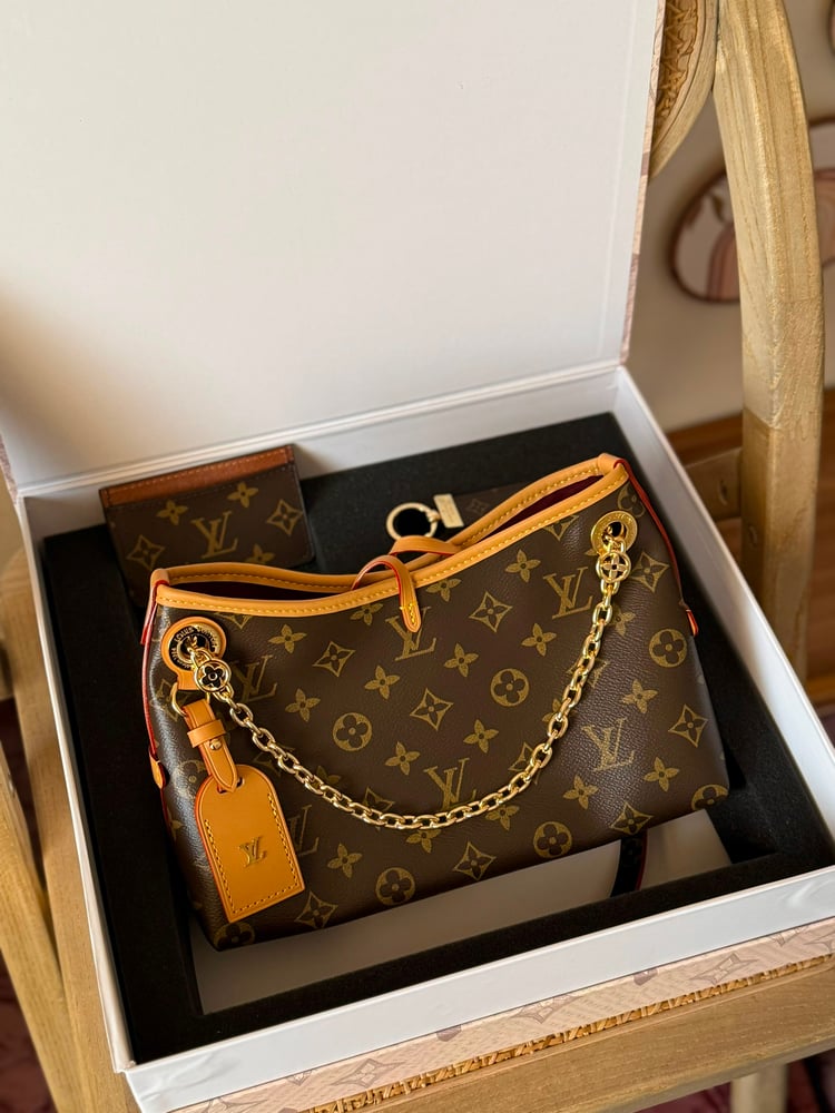شنطة لويس فويتون Louis Vuitton