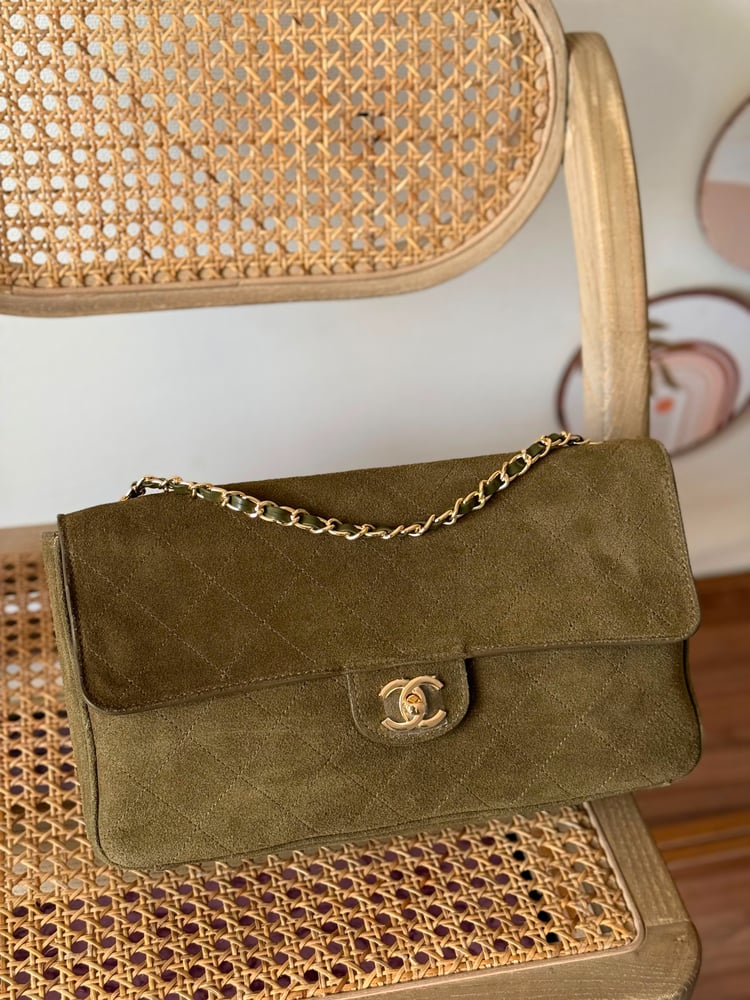حقيبة شانيل CHANEL كبيرة شامواه مبطنة