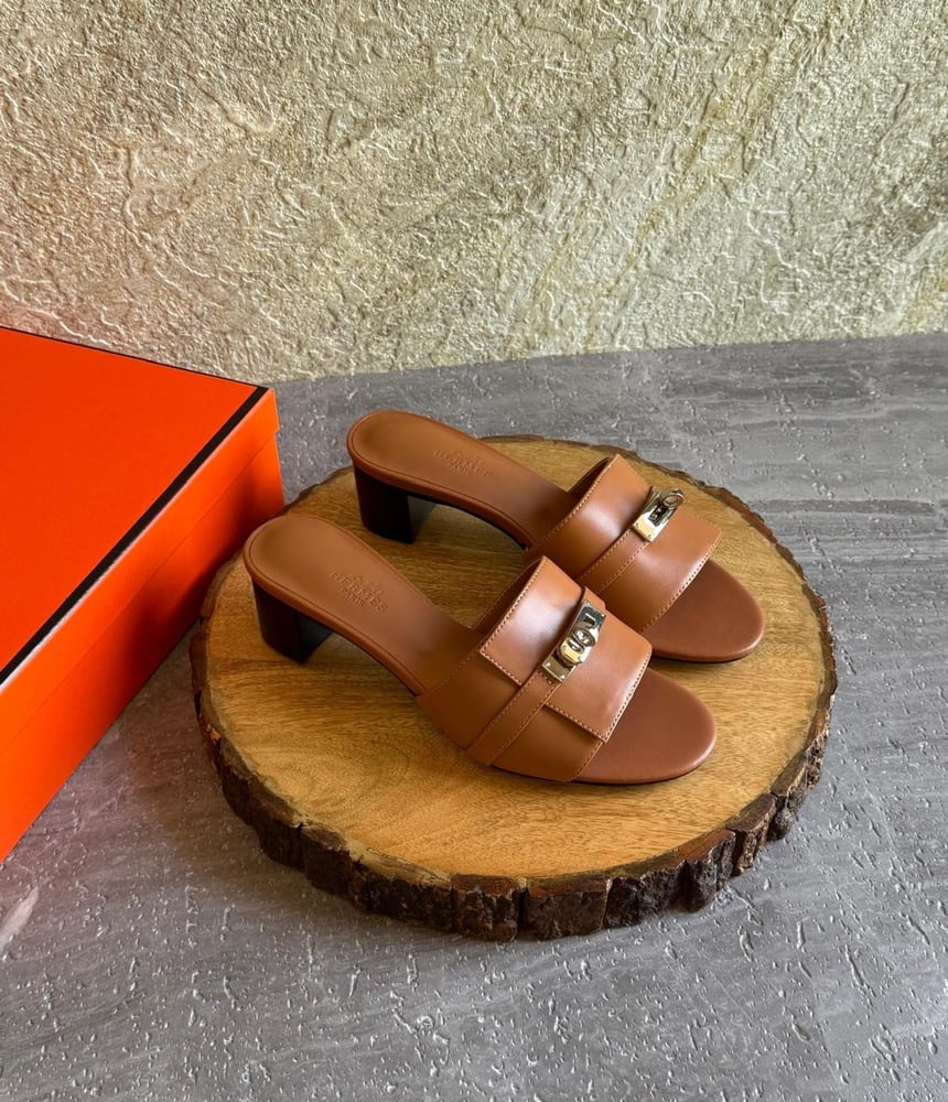 كعب هيرميس HERMES قفل كيلي