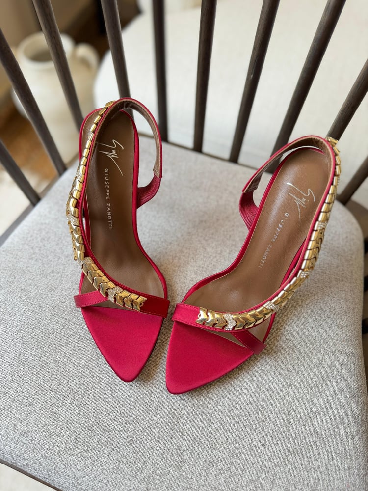حذاء  بكعب جوسيبي زانوتي Giuseppe Zanotti