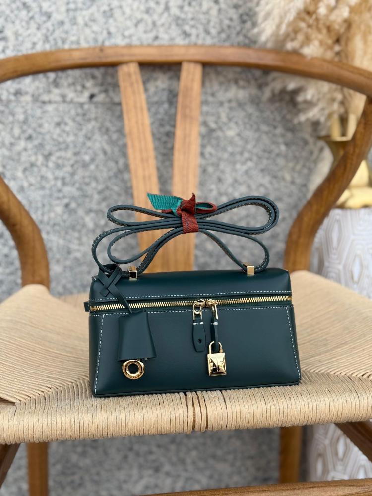 Loro Piana Extra Pocket