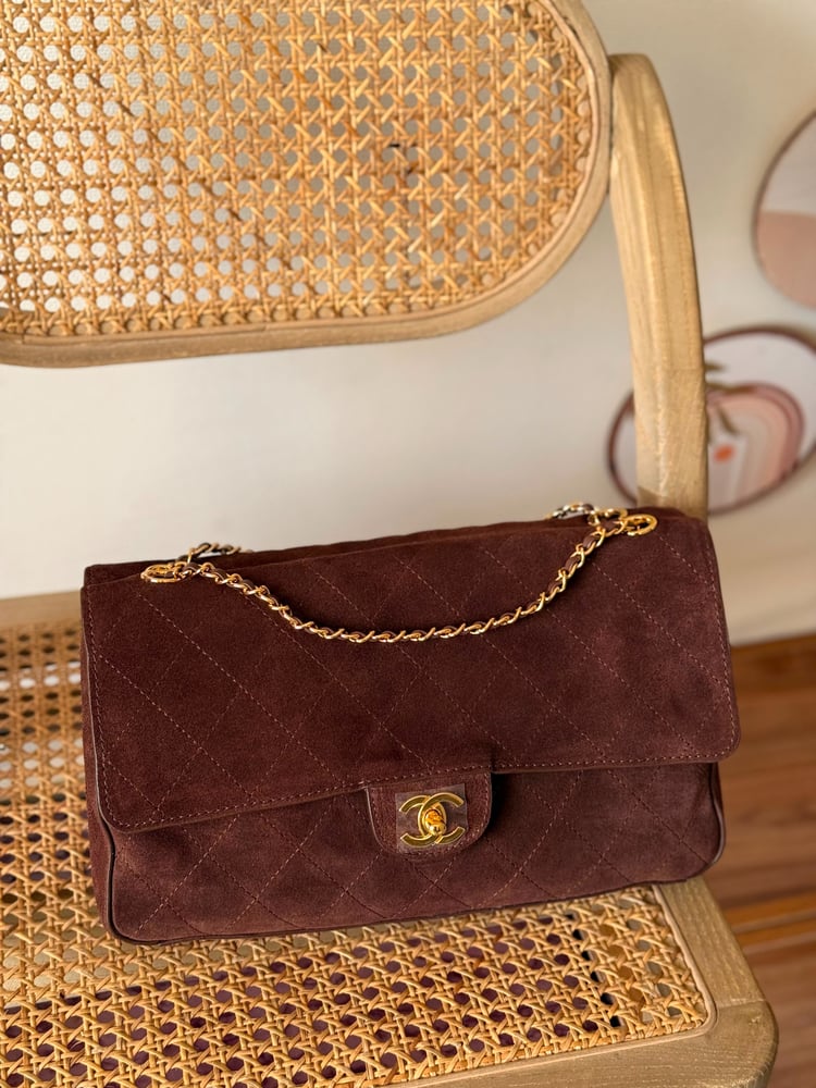 حقيبة شانيل CHANEL كبيرة شامواه مبطنة