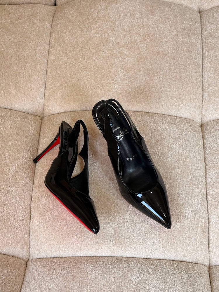 حذاء كعب كريستيان لوبوتان  Christian Louboutin