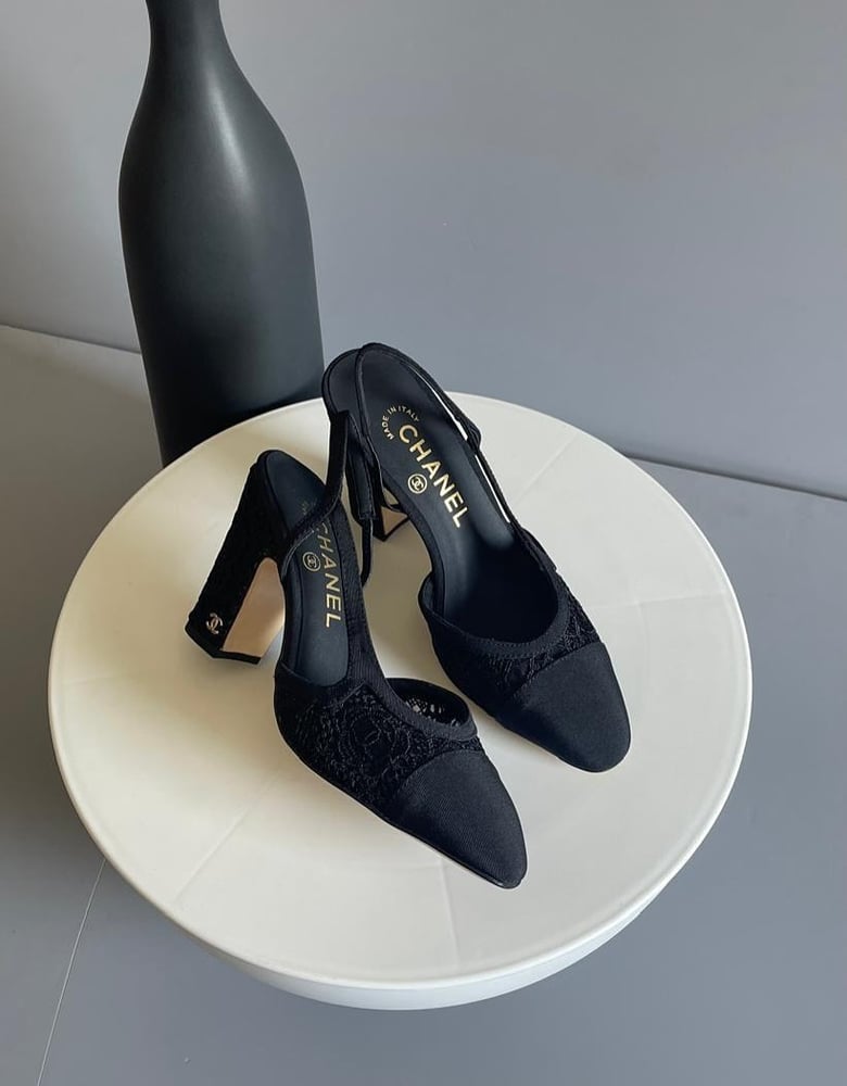 كعب شانيل Chanel Heels