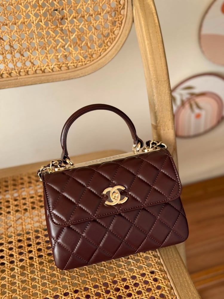 حقيبة شانيل CHANEL تريندي بمقبض علوي