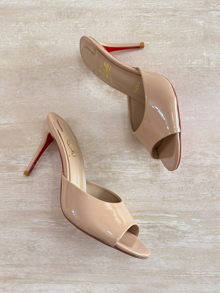 كعب لوبوتان لمعة LOUBOUTIN