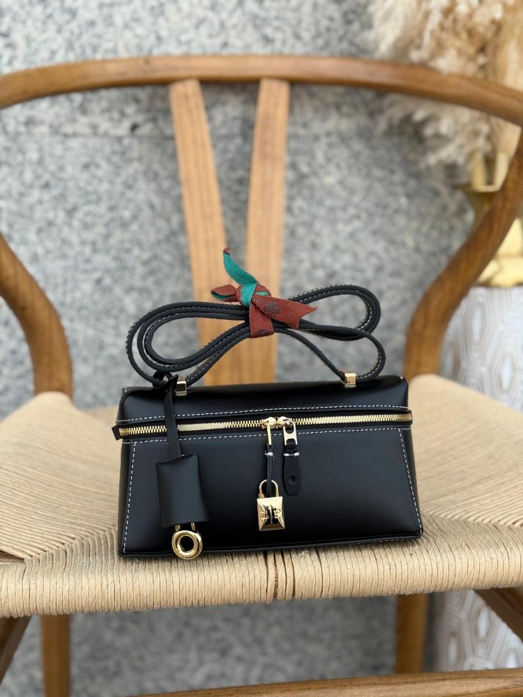 Loro Piana Extra Pocket