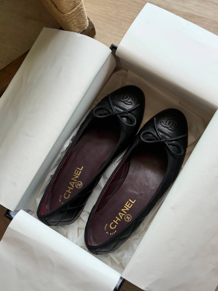 حذاء فلات شانيل CHANEL مبطن