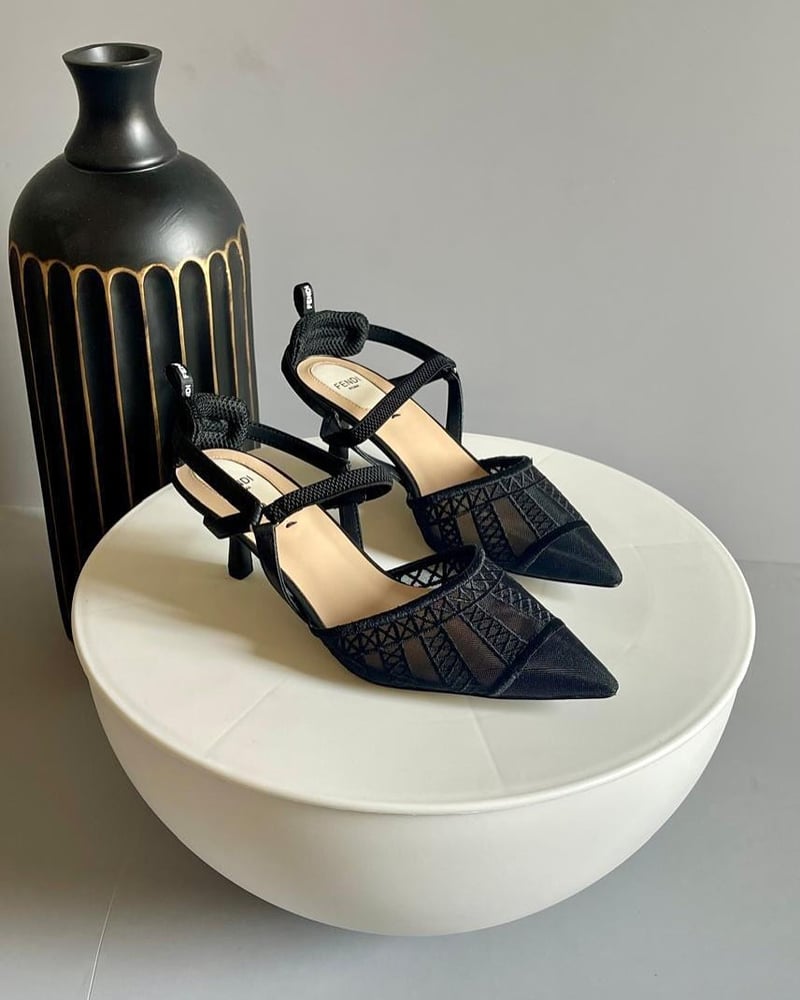 كعب نسائي فيندي Fendi