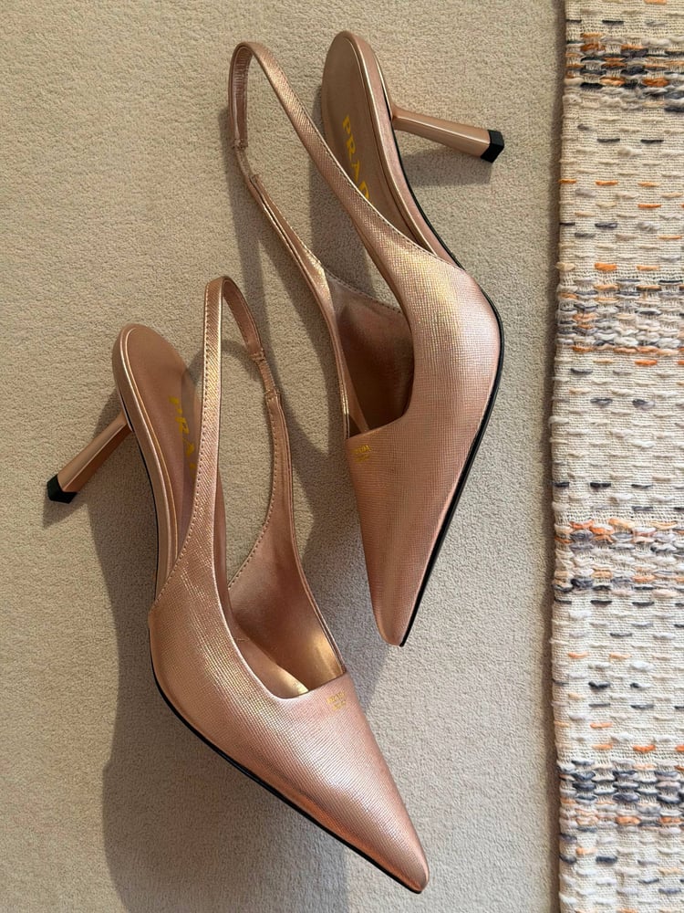كعب برادا Prada