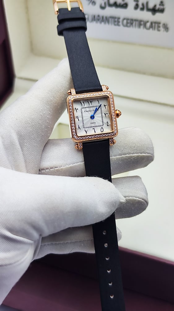 ساعة كارتير Cartier نسائية جلد 28 بطارية