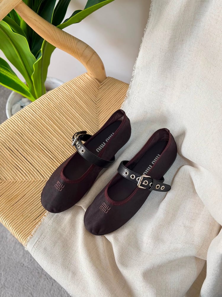 باليرينا ميو ميو Miu Miu
