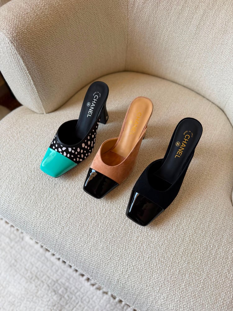 كعب شانيل CHANEL تصميم ثنائي
