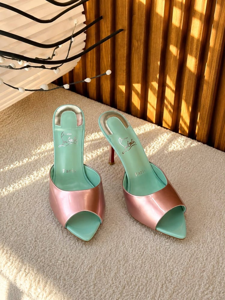 كعب كريستيان لوبوتان ميول Christian Louboutin