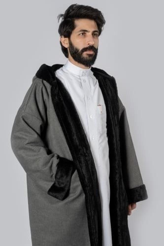 فروه رجالي رصاصي وجذاب