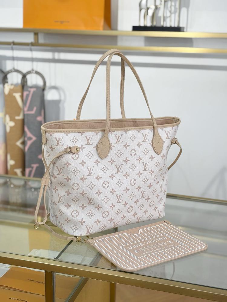 Louis Vuitton size 31 cm