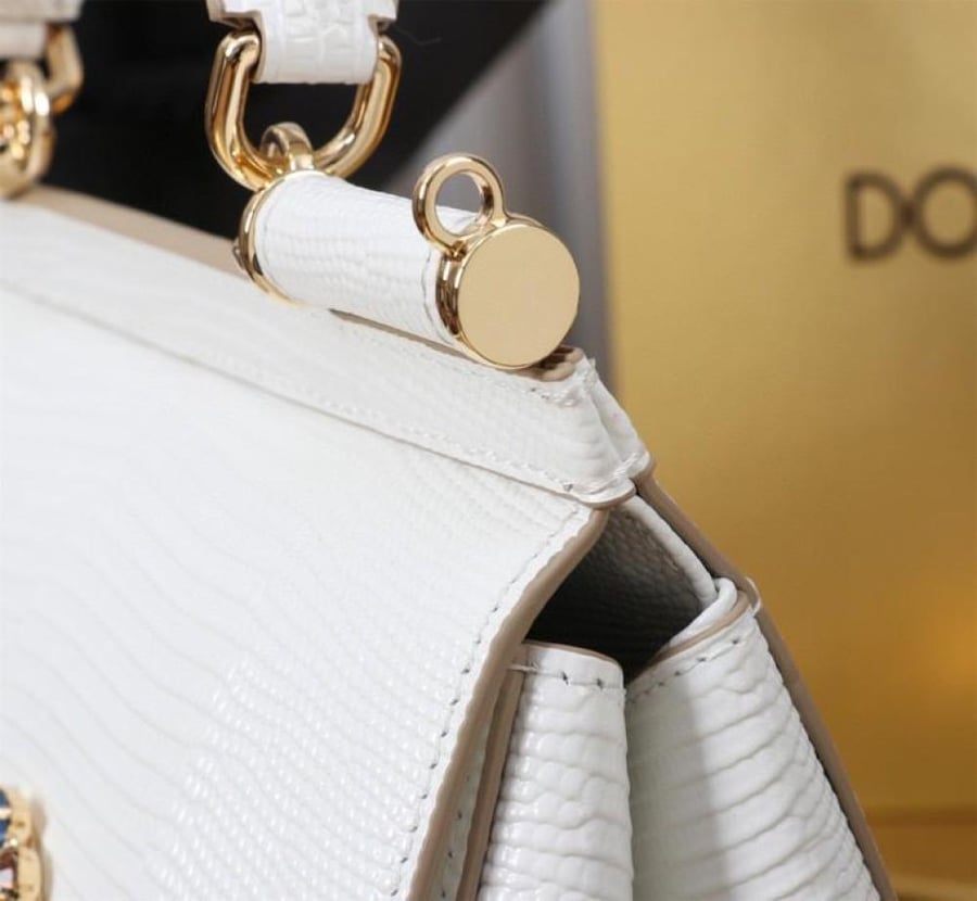 Dolce & Gabbana 20 cm size