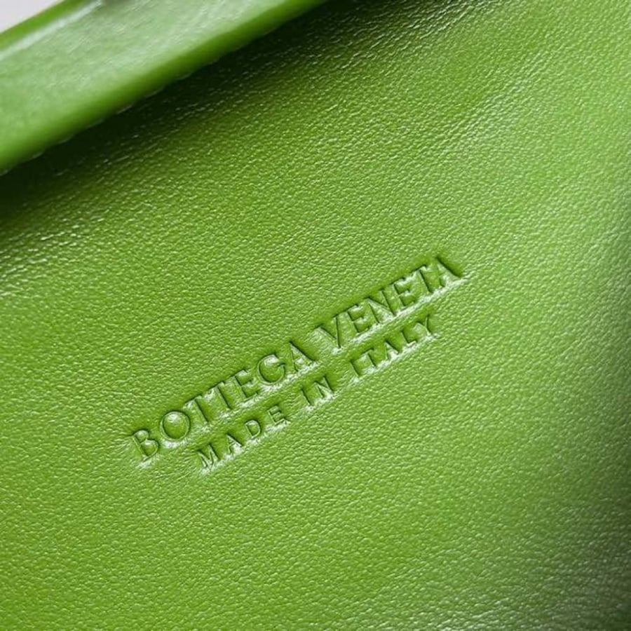 Bottega size 20.5 cm