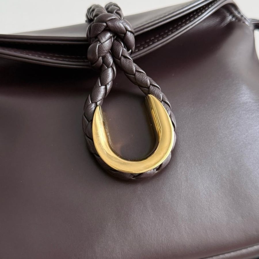 Bag size 24 cm