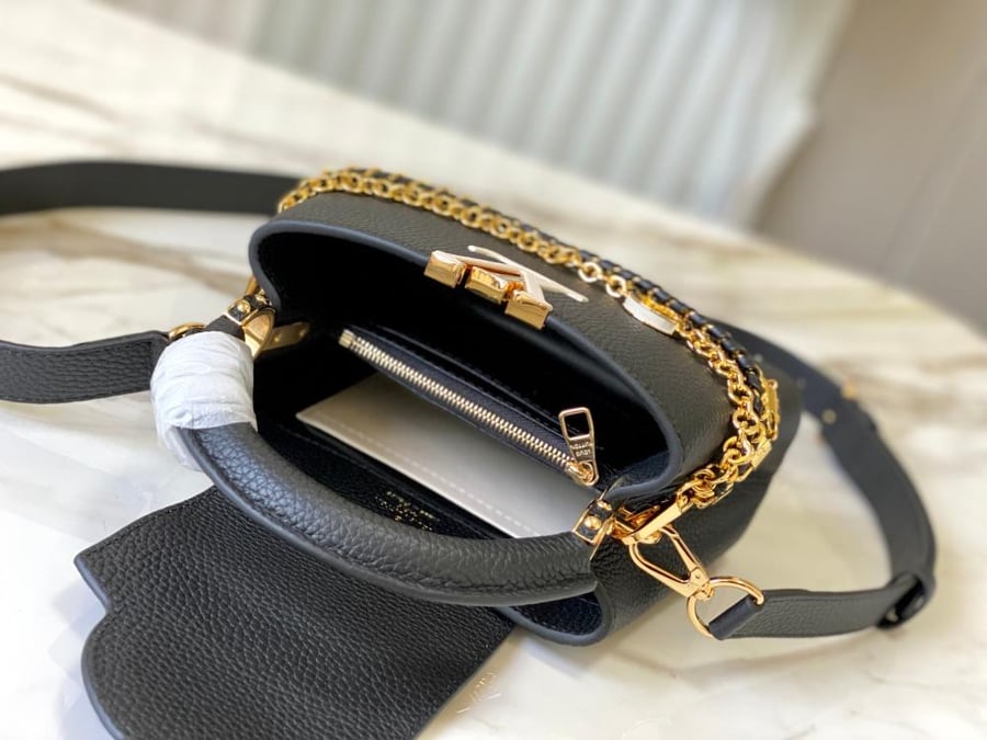 Louis Vuitton size 21 cm