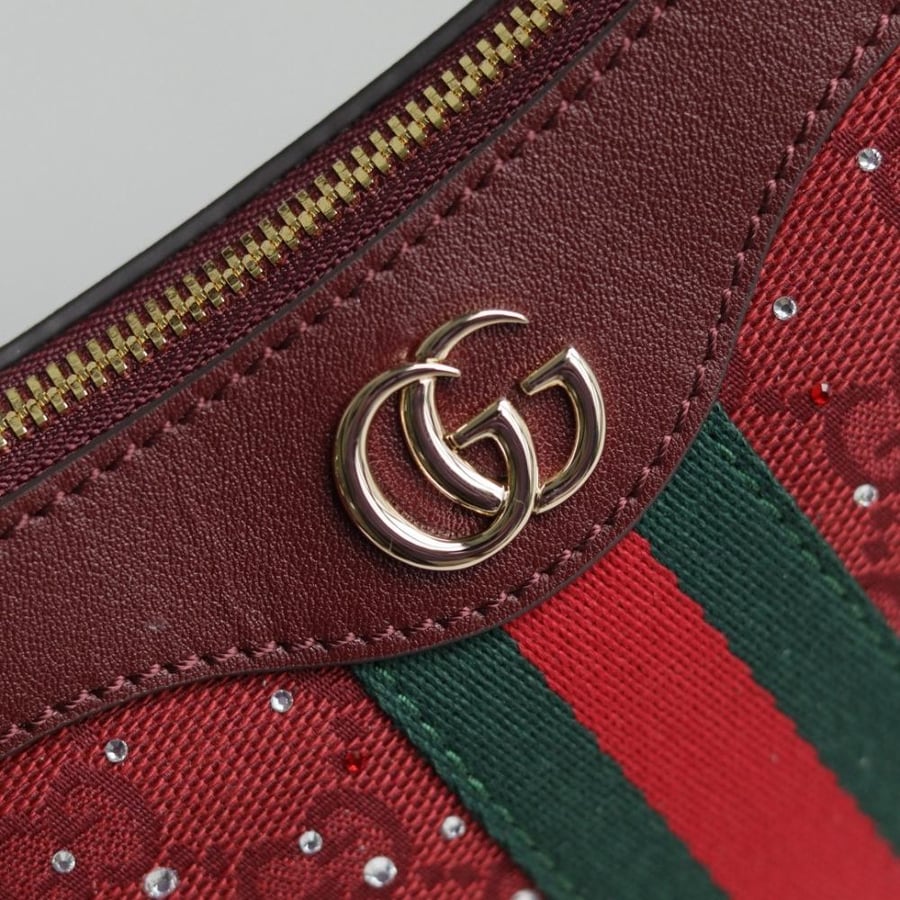 Gucci 26 cm size