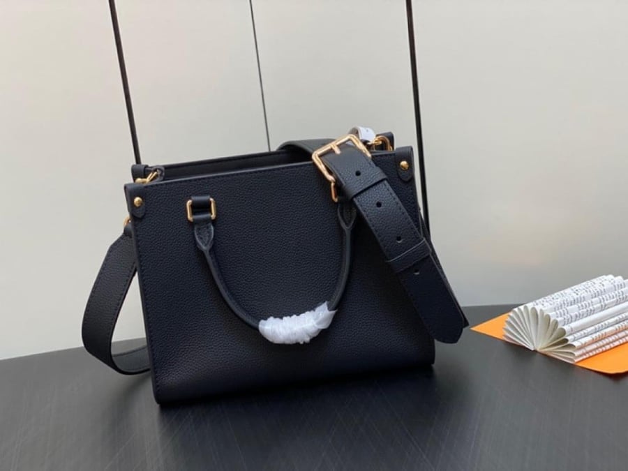 لوي فيتون مقاس 24.5 cm