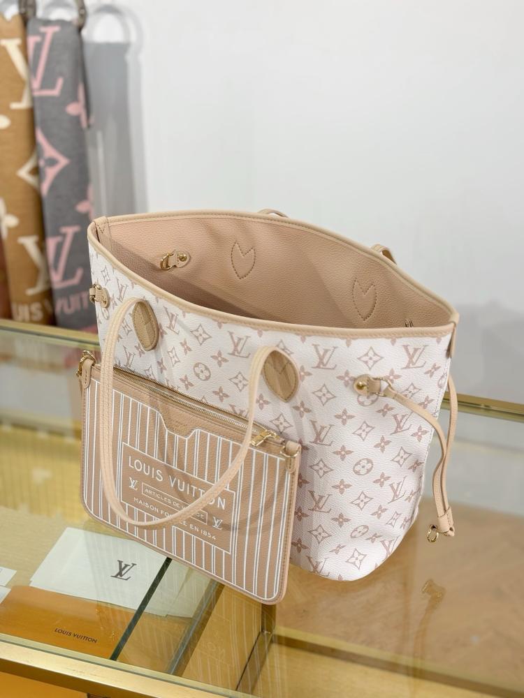 Louis Vuitton size 31 cm